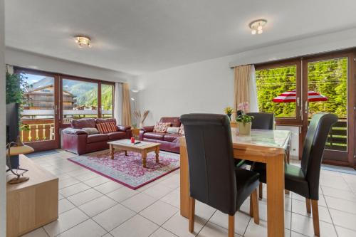Vue, 2 terrasses & parking privé - Saas-Grund