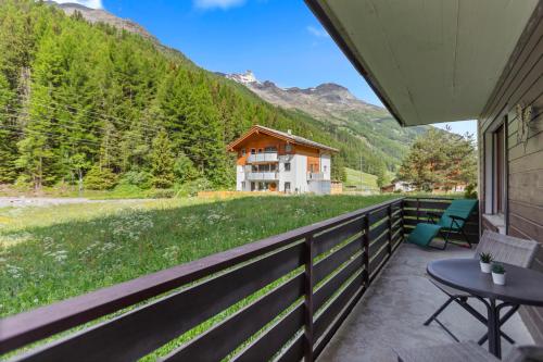 Vue, 2 terrasses & parking privé - Saas-Grund