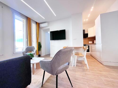 RF 121 Close to port 2 bedrooms 2 toilets
