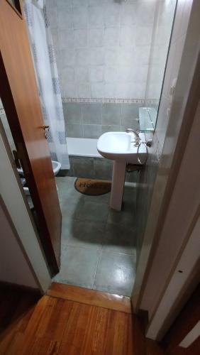 Koupelna v ubytování A bright and centrally located 2-room apartment