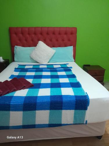 Katil atau katil-katil dalam bilik di Neo & Ruks Guest house parow 1