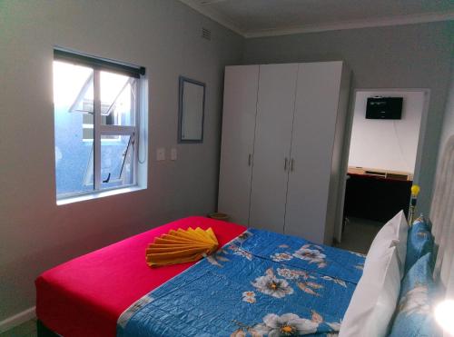 Katil atau katil-katil dalam bilik di Neo & Ruks Guest house parow 1