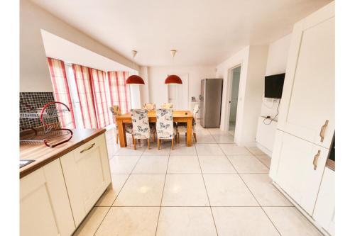 Fotografie z fotogalerie ubytování Homely Stays Taunton v destinaci Norton Fitzwarren