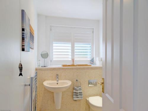 Un baño de Harbour View - Emsworth - Sea Views