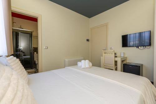 Letto o letti in una camera di Alko Hotel Shkoder