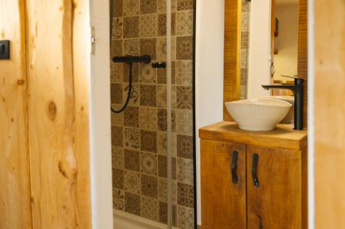Koupelna v ubytování Ladybug Eco House