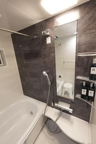 100 INN Suite