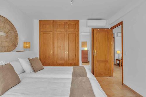 POLO Apartments 5C Jacaranda