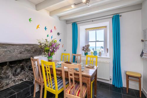 Stylish home from home with great viewsにあるレストランまたは飲食店