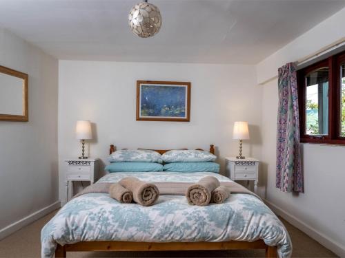 Katil atau katil-katil dalam bilik di 2 Bed in Talybont-on-Usk BN102