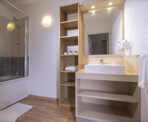 Koupelna v ubytování Appartement Duplex 3 Pièces 8 Personnes Vue Pistes MAE-1041