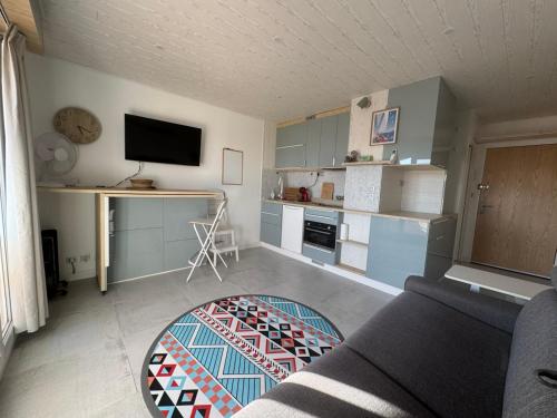 Studio climatisé, refait à neuf