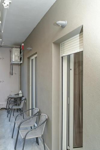 Cozy Garden View Apartment in Paralia