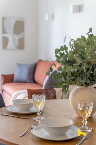 Athens Riviera APT, Near Seaside with Private Parking