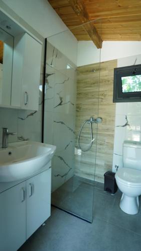 Ένα μπάνιο στο Sandri Nature Lodge