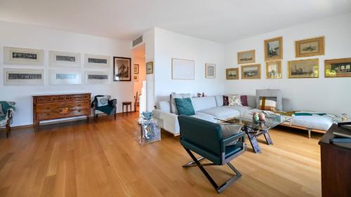 Luxury Lake View Motta Apartment in Lugano