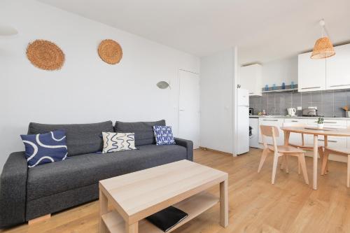 LERINS Appartement rénové Idéal famille Plages de juan les Pins à 200m Tout confort & parking