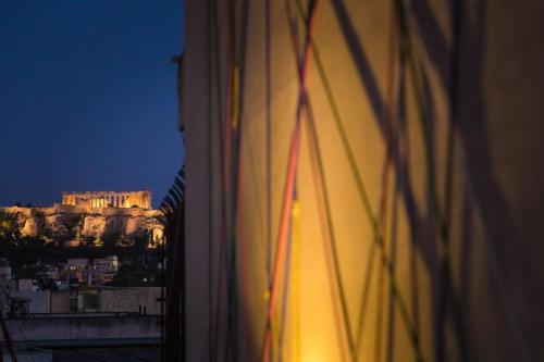 Psirri Artistic Rooftop Apartment with Acropolis View