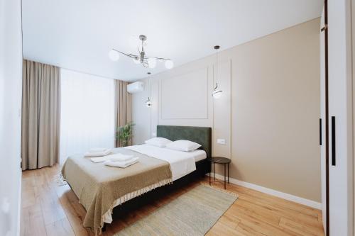 Bright 2-Bed Flat Near Station Work-Friendly