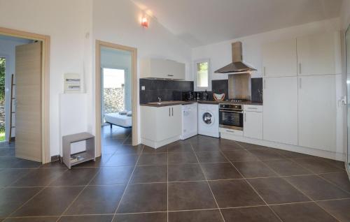Nice Home In Bonifacio With Kitchenette