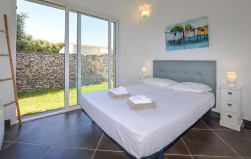 Nice Home In Bonifacio With Kitchenette