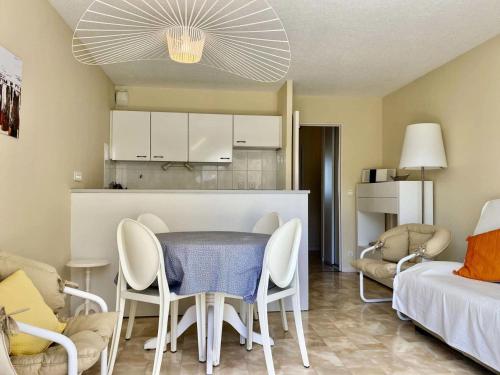 Photo de la galerie de l'établissement Résidence Terrasses Plaisance - Charmant T2 à Arcachon, à deux pas du centre-ville MAE-9454, à Arcachon