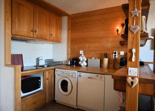 Photo de la galerie de l'établissement Résidence Petite Ourse A - Appartement 3 pièces 7 personnes à Vallandry proche des pistes MAE-2177, à Peisey-Nancroix