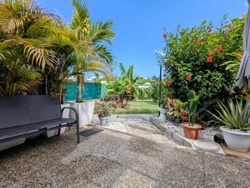 Κήπος έξω από το Rêve Grenadine plage 200m jardin & terrasse
