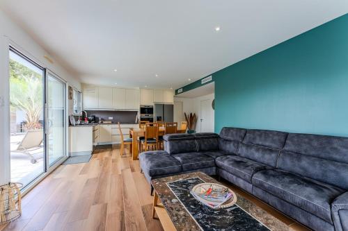 House with heated pool