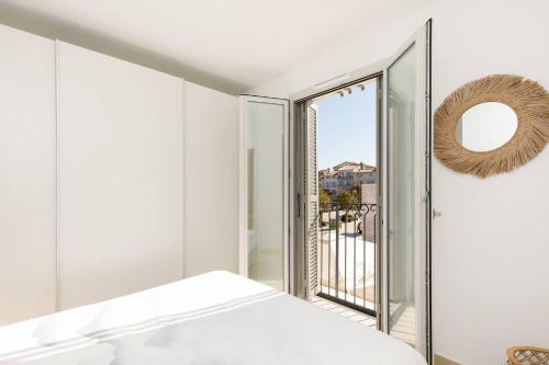 CALYPSO- Superbe perle, Vieil Antibes, wifi, climatisation