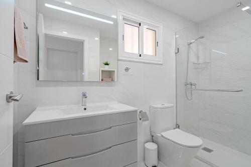 Modern And Cozy Apartment In Los Cristianos