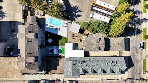 an overhead view of a building in a city at Sleeps 24-spacious Suites Near Fq W Pool in New Orleans