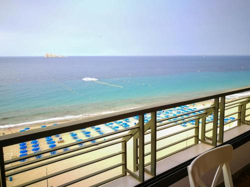 Playa de Levante *frente al mar*