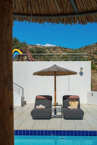 Bazén v ubytování Lenikos Resort nebo v jeho okolí