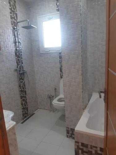 Bilik mandi di Vue Mer & Sérénité Duplex de Charme à Raoued