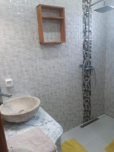 Bilik mandi di Vue Mer & Sérénité Duplex de Charme à Raoued