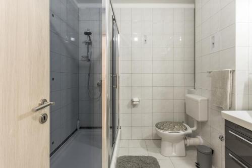 Apartments with parking space Kastel Novi, Kastela - 24645