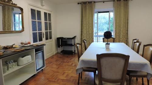 Kuchyň nebo kuchyňský kout v ubytování Estalagem da Liberdade