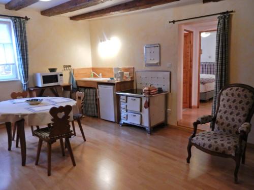 Apartment in Riquewihr near Vineyards, cleaning included