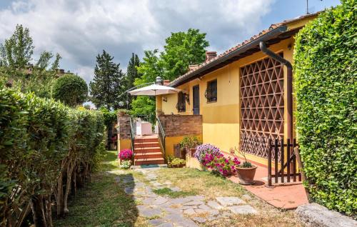 Κήπος έξω από το Cozy Apartment In Barberino, Tavarnelle