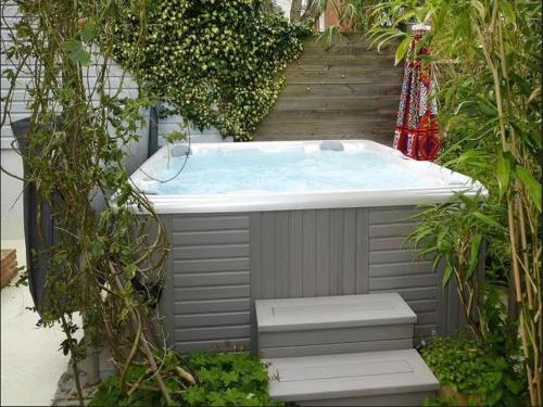 Apartment in Normandy near Pebble Beach, cleaning included