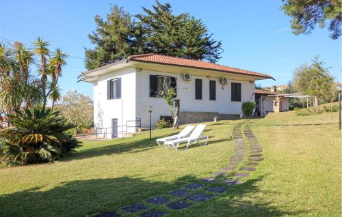 En have udenfor 2 Bedroom Awesome Home In Castellabate