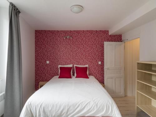 Holiday Home in Doulcon near Lac Vert Plage, cleaning included