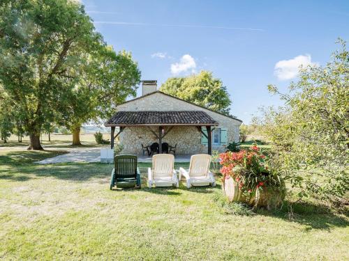 Gallery image of Spacious holiday home with terrace, cleaning included in Saint-Nexans