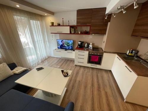 Premium Nomad's Suite-Near Subway-Terrace