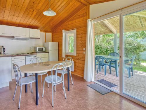 Chalet 3 pièces Oléron 4 couchages SAINT DENIS DOLERON - FR-1-246A-360