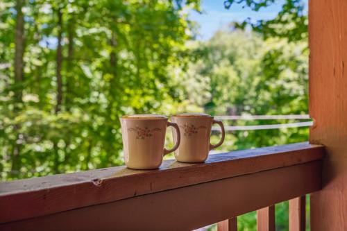 Balkoni atau teres di Hot Tub, Close to Everything, Deer View