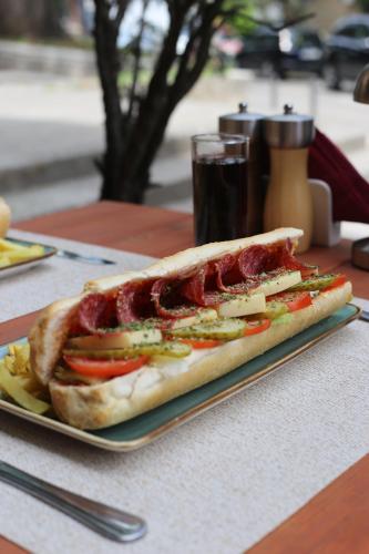 Jídlo v hotelu nebo okolí