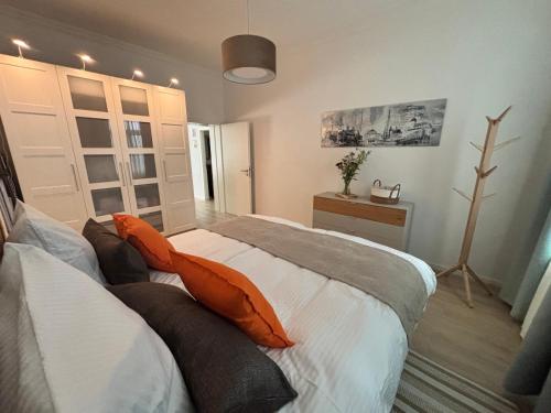 Een bed of bedden in een kamer bij FeWo Sonnenberg