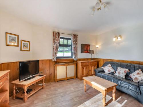 TV a/nebo společenská místnost v ubytování Viking Cottage - Uk36662